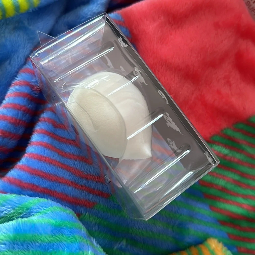 Wet n Wild Glow In The Dark Ghost Makeup Sponge